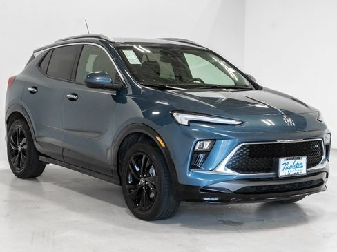 Used 2024 Buick Encore GX Sport Touring FWD image 6
