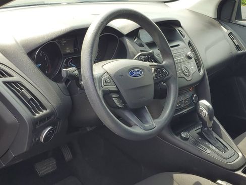 Used 2016 Ford Focus SE FWD image 10
