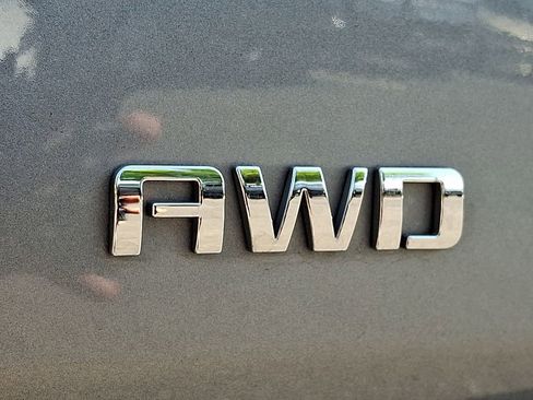 Used 2023 Chevrolet Equinox LS AWD/4WD image 22