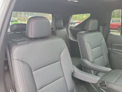 Used 2025 Chevrolet Traverse Z71 w/ LPO, Floor Liner Package image 37