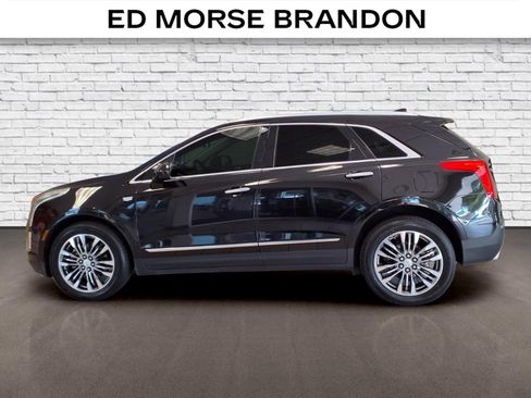 Used 2017 Cadillac XT5 Premium Luxury FWD image 2
