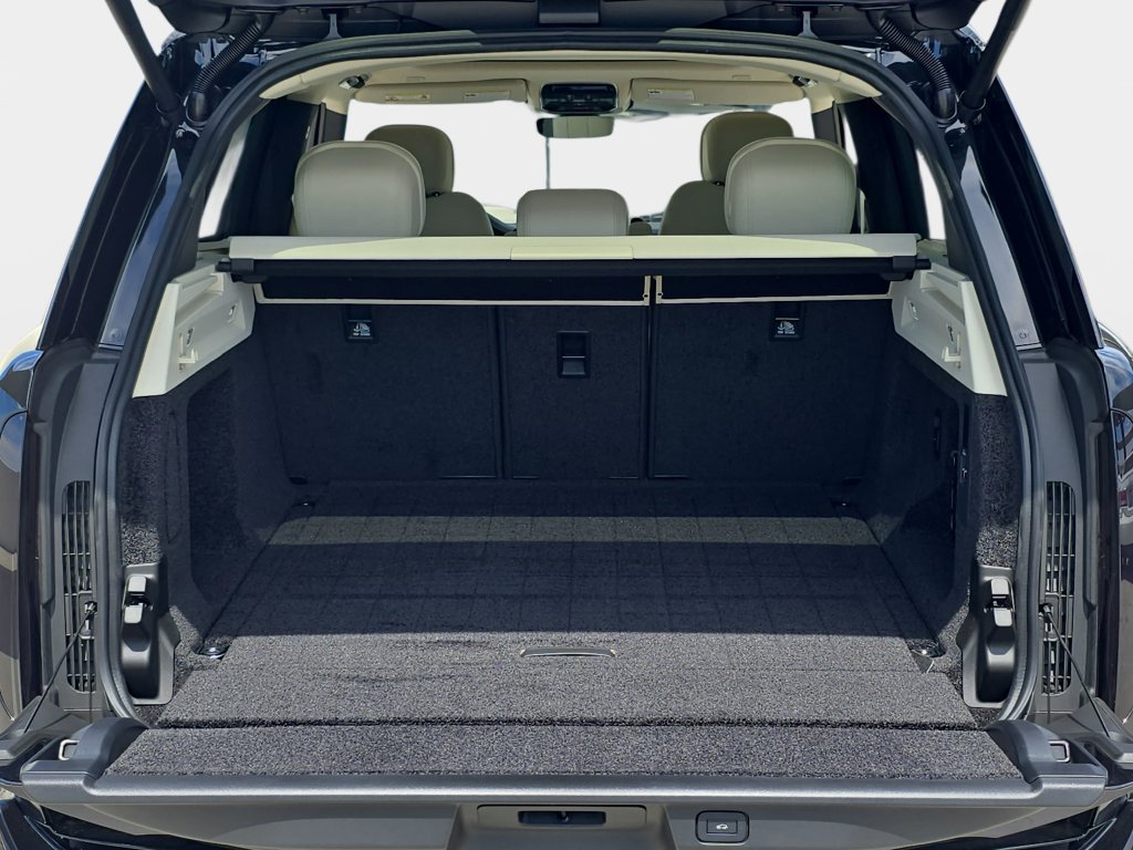 New 2026 Land Rover Range Rover SE AWD/4WD image 12