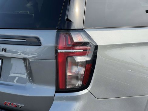 Used 2023 Chevrolet Suburban RST w/ Sport Performance Package AWD/4WD image 29