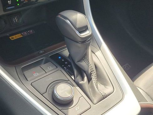 Used 2025 Toyota RAV4 Limited w/ Advanced Technology Package image 25