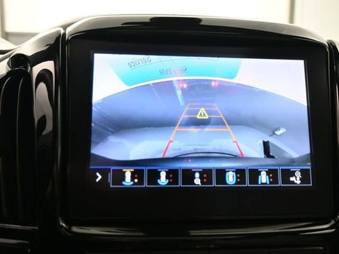 Used 2020 Chevrolet Traverse Premier image 22