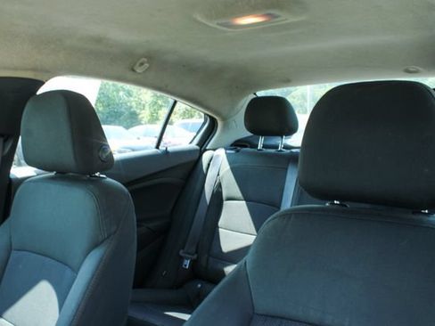 Used 2016 Chevrolet Cruze LS FWD image 14