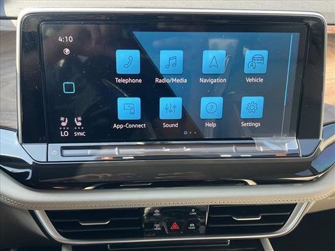 New 2026 Volkswagen Atlas SE FWD image 13