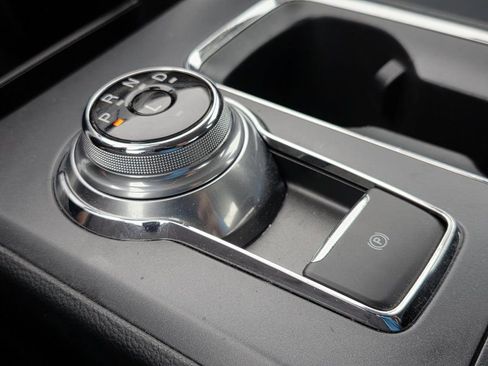 Used 2020 Ford Fusion SE FWD image 26