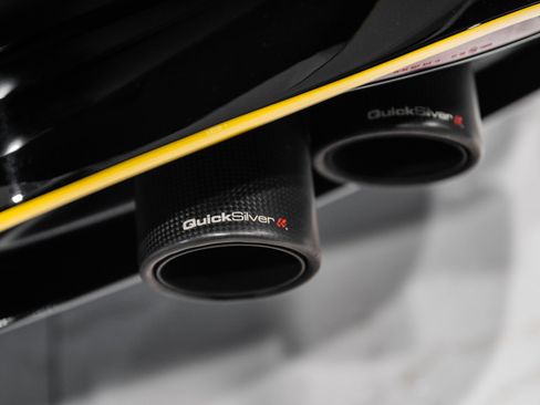 Used 2019 Aston Martin V8 Vantage Coupe image 48