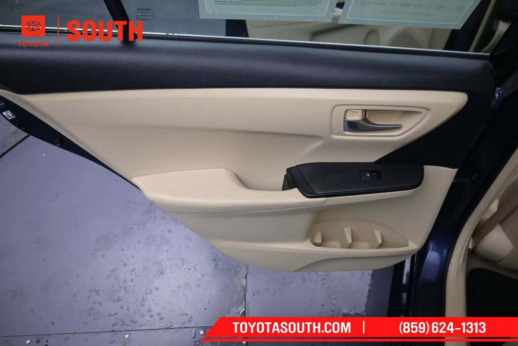Used 2016 Toyota Camry LE FWD image 25