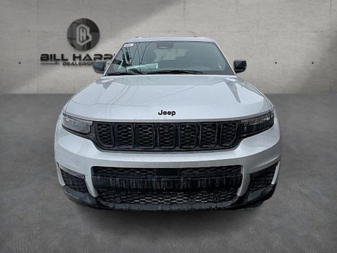 New 2025 Jeep Grand Cherokee L Limited w/ Luxury Tech Group II image 2