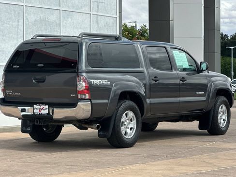 Used 2013 Toyota Tacoma 4x4 Double Cab w/ TRD Off-Road Pkg image 4