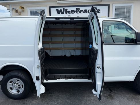 Used 2023 Chevrolet Express 2500 w/ Driver Convenience Package RWD image 24