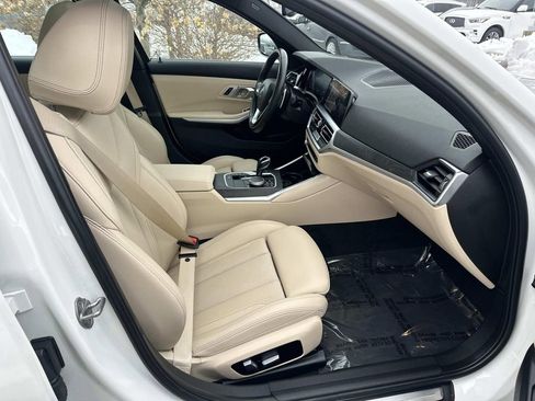 Used 2022 BMW 330i xDrive Sedan w/ Premium Package image 35