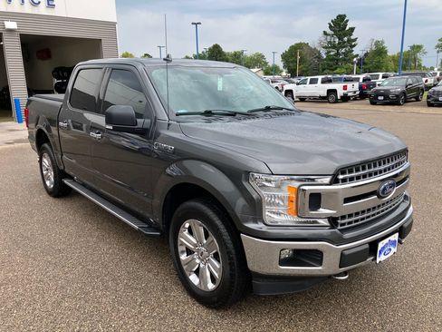 Used 2018 Ford F150 XLT w/ Equipment Group 302A Luxury AWD/4WD image 4