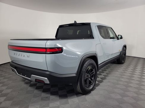 Used 2022 Rivian R1T Adventure image 5