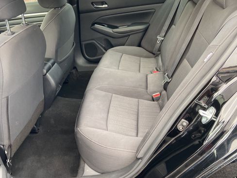 Used 2022 Nissan Altima 2.5 SV w/ SV Premium Package image 12