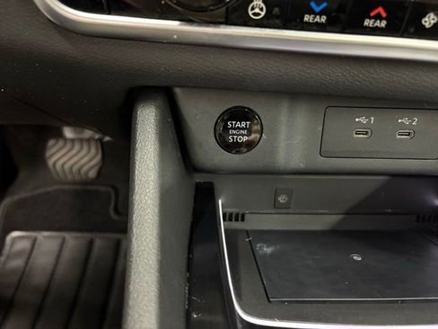 Used 2025 Nissan Rogue SL w/ Tech Package image 29