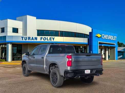 New 2026 Chevrolet Silverado 1500 LT Trail Boss w/ Safety Package image 3