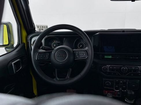 Used 2024 Jeep Wrangler Unlimited Sport AWD/4WD image 11