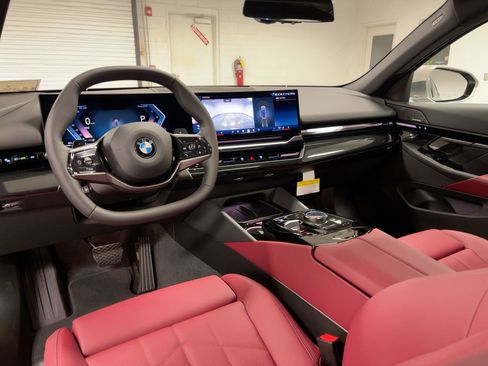 New 2026 BMW 530i image 28