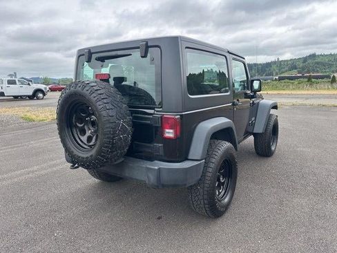 Used 2018 Jeep Wrangler Sport AWD/4WD image 5