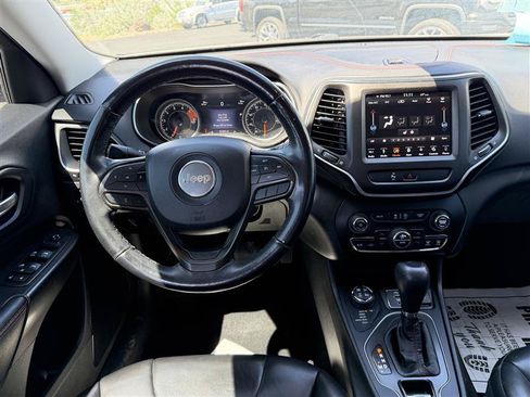 Used 2019 Jeep Cherokee Trailhawk w/ Comfort/Convenience Group AWD/4WD image 9