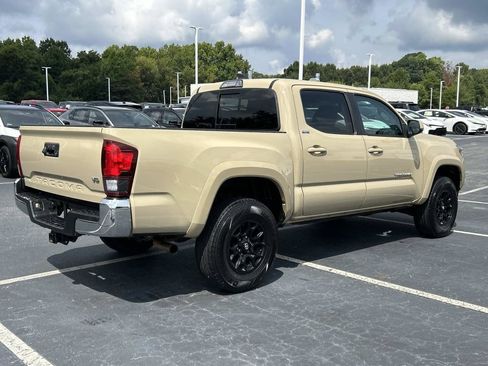 Used 2019 Toyota Tacoma SR5 RWD image 7
