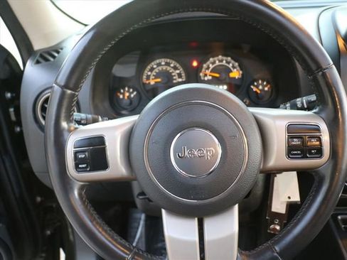 Used 2017 Jeep Patriot 75th Anniversary w/ Power Value Group image 24