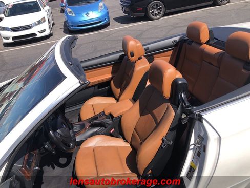 Used 2013 BMW 335i Convertible image 22