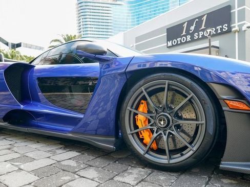 Used 2019 McLaren Senna image 35