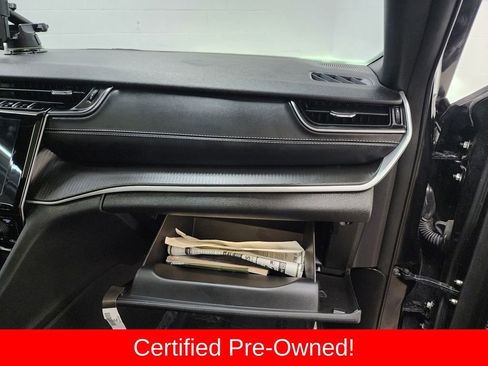 Certified 2025 Jeep Grand Cherokee Altitude AWD/4WD image 33