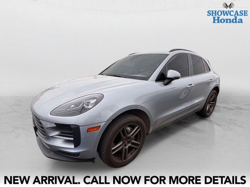 Used 2021 Porsche Macan AWD/4WD image 2