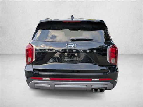 Used 2024 Hyundai Palisade Limited FWD image 6