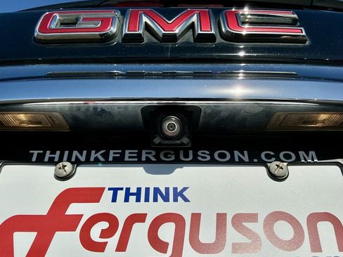 Used 2022 GMC Terrain SLT w/ Infotainment Package II image 15