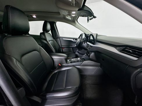 Used 2025 Ford Escape Platinum AWD/4WD image 32