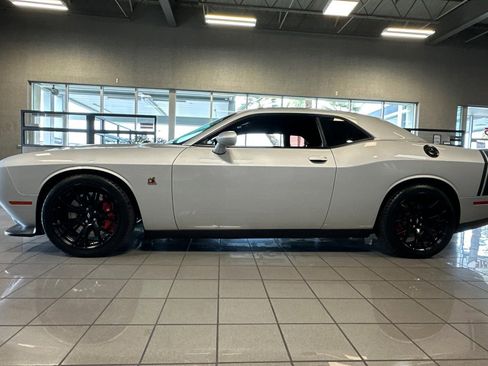 Used 2019 Dodge Challenger R/T Scat Pack w/ Dynamics Package RWD image 7