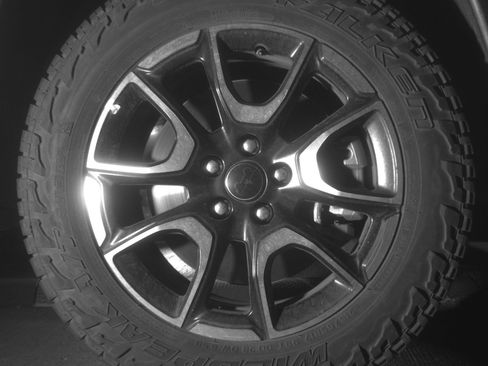 Used 2025 Jeep Compass Trailhawk AWD/4WD image 13
