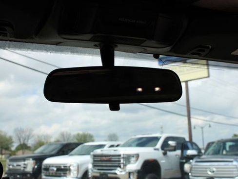 Used 2025 Jeep Wrangler Sport AWD/4WD image 40