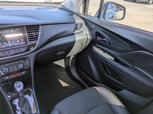 Used 2020 Buick Encore Preferred w/ Safety Package image 12