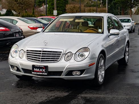 Used 2008 Mercedes-Benz E 350 4MATIC Sedan image 4