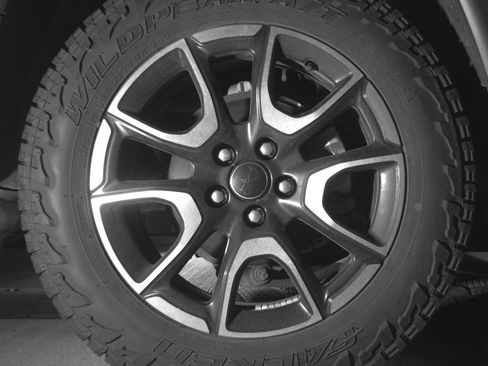 Used 2025 Jeep Compass Trailhawk image 15