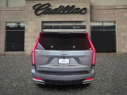 Used 2021 Cadillac Escalade Premium Luxury w/ LPO, Radiant Package AWD/4WD image 4