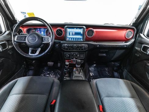 Used 2021 Jeep Wrangler Unlimited Rubicon w/ Dual Top Group AWD/4WD image 17