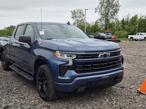 Used 2024 Chevrolet Silverado 1500 RST w/ Convenience Package II AWD/4WD image 2