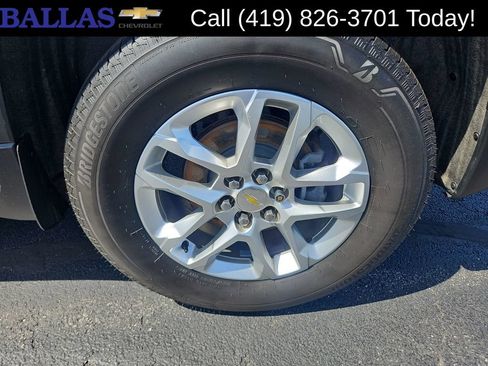 Used 2020 Chevrolet Traverse LT FWD image 33