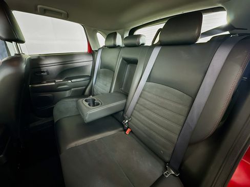 Used 2024 Mitsubishi Outlander Sport AWD image 26