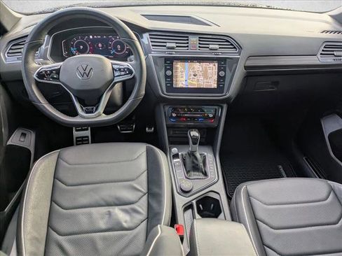 Used 2024 Volkswagen Tiguan SEL R-Line image 18