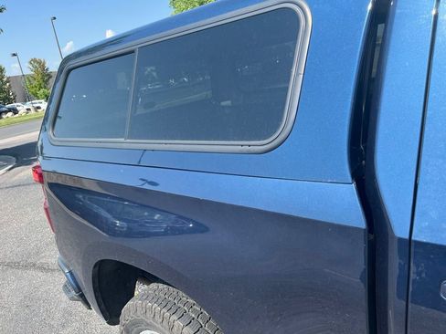 Used 2022 Chevrolet Silverado 1500 RST AWD/4WD image 5