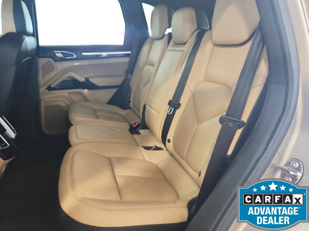 Used 2016 Porsche Cayenne AWD/4WD image 20